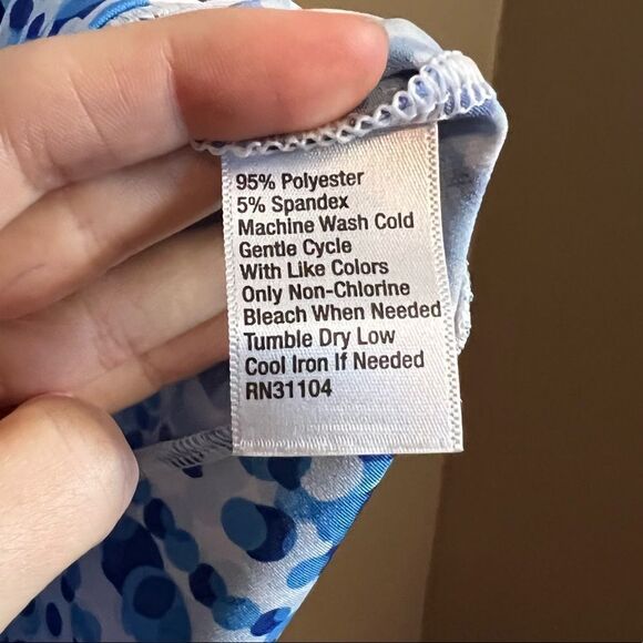 NWT! The limited patterned blouse - Picture 6 of 13